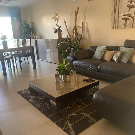 Maison Avec Piscine بيت للعطل *