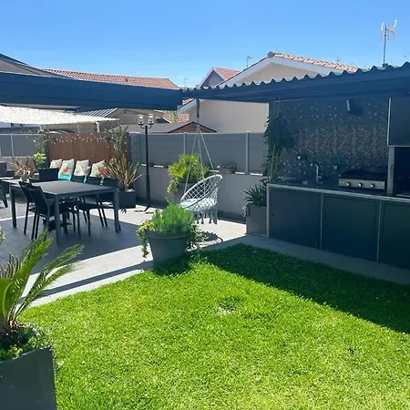 Maison Avec Piscine Holiday home Tarnos